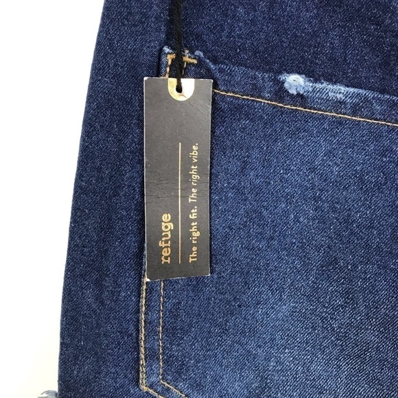 Refuge Hi Rise Cheeky Destroyed Jean Shorts 10 - Picture 3 of 6